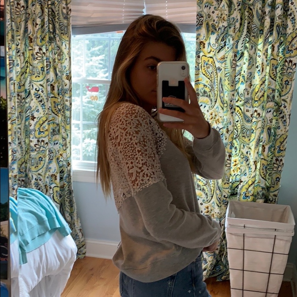Lacey crop sweatshirt